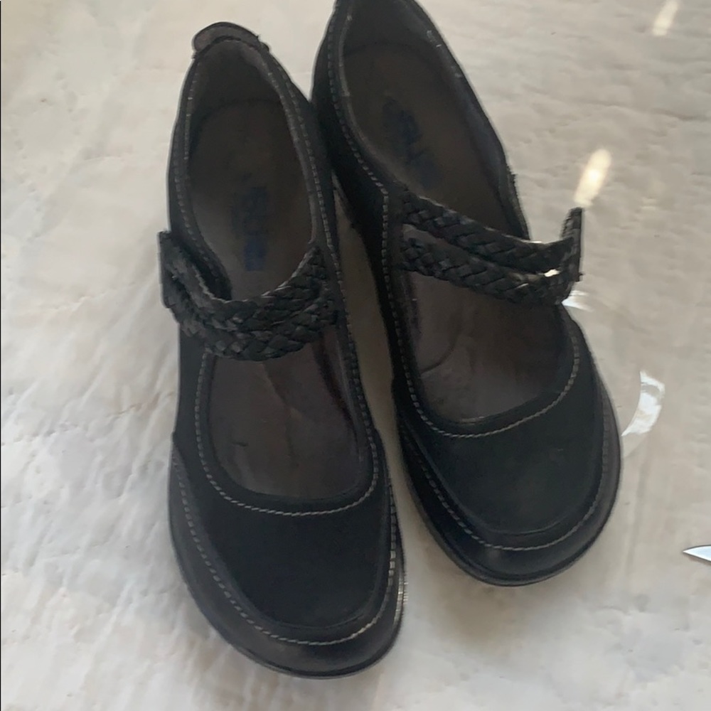 JBU Mary Jane clogs